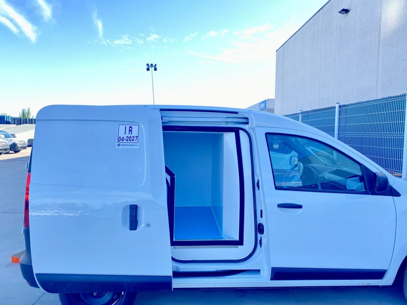 DOBLO PUERTA LATERAL ENTERA