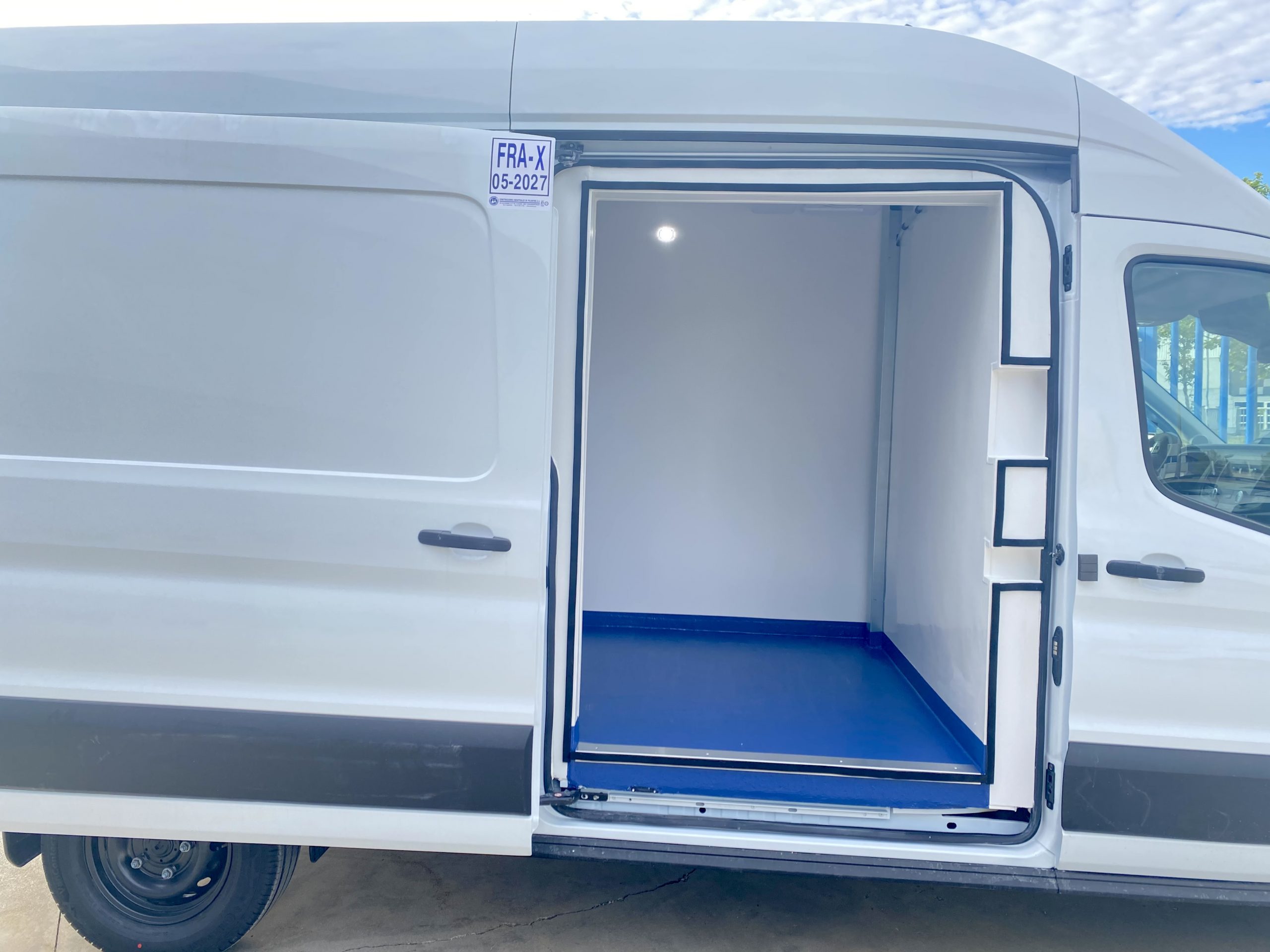 FORD TRANSIT L3 H3 SUELO AZUL OSCURO 3